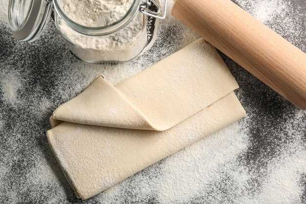 Пирожные с вареньем и орехами