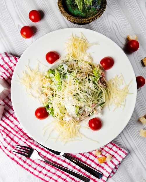 Салаты с сыром и фруктами: сочетание вкусов и текстур