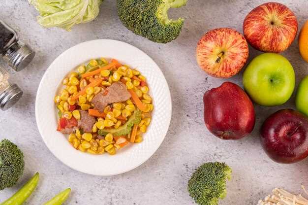 Смешивание и заправка салата: баланс вкусов и текстур