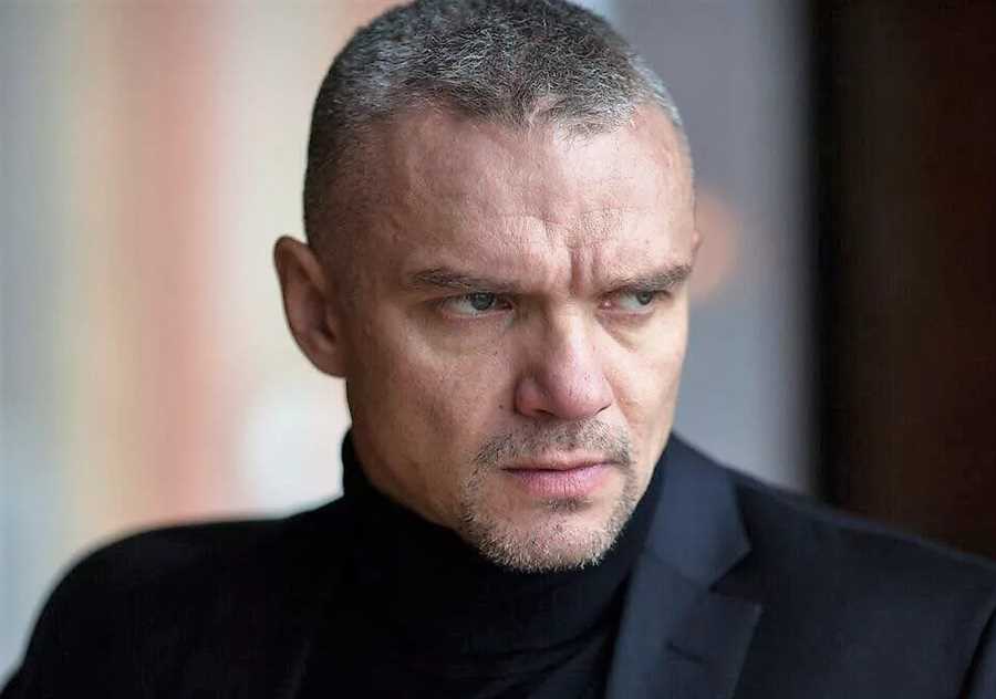 Широкий